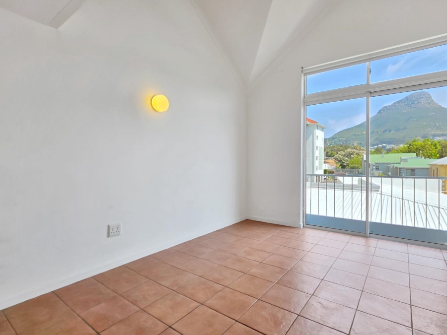 1 Bedroom Property for Sale in Oranjezicht Western Cape
